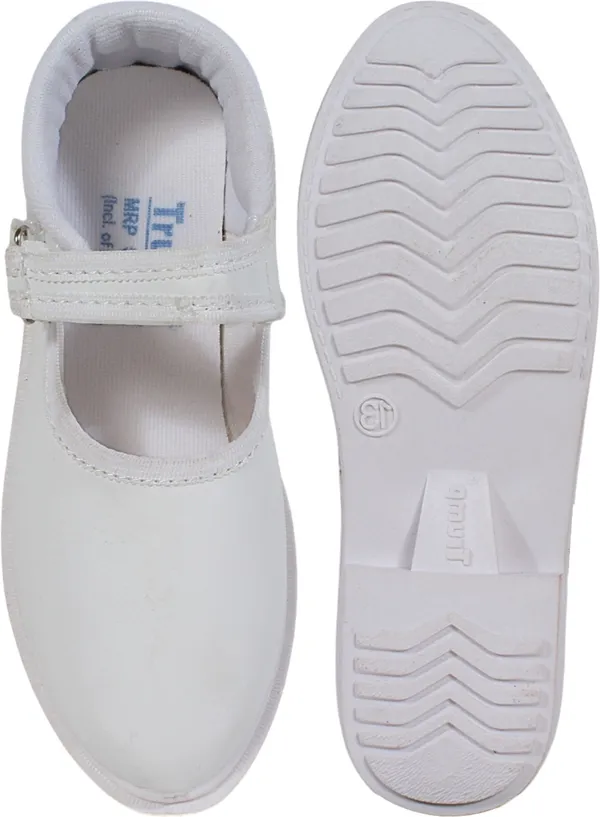 Trump_Casuals_For_Women_White