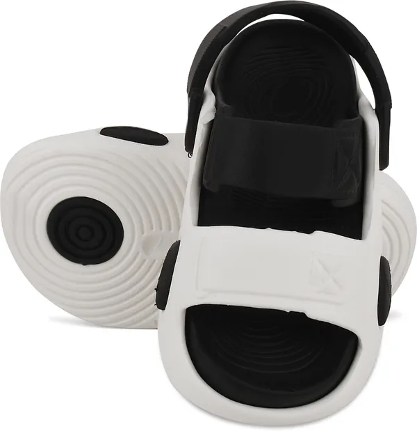 Trump_Boys_&_Girls_Slipon_Toe_Ring_Sandals_Black