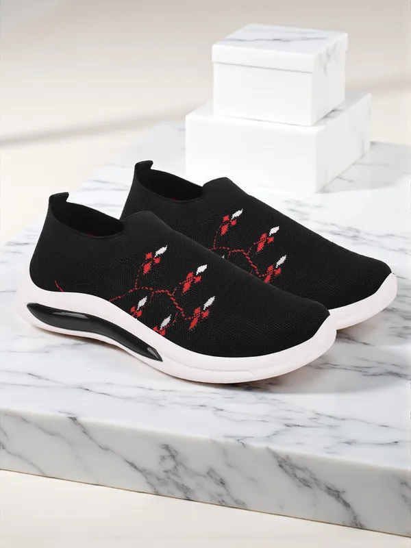 Trump_Casuals_For_Women_Black