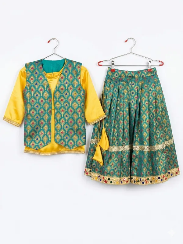 Baby_Shri_Luxury_Uttarakhandi_Traditional_Dress_For_Girls_|_Premium_Pahadi_Kumaoni_Garhwali_Cultural_Costume_|_Green_&_Yellow_Ethnic_Wear_Fancy_Dress