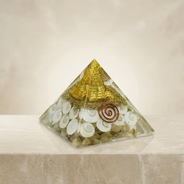 Orgone_Pyramid_-_Golden_Spiral_Energy_Healing_Crystal_Decoration