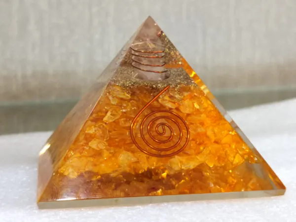 Citrine_Orgone_Energy_Pyramid_With_Copper_Coil_-_Spiritual_Healing_&_Home_Decor