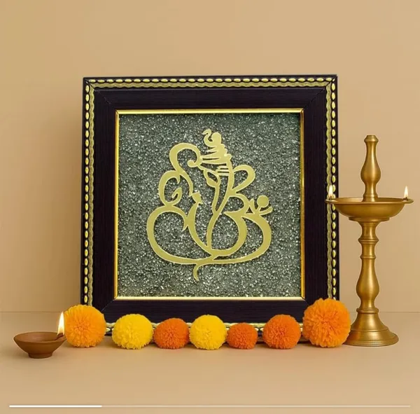 Decorative_Ganesha_Wall_Frame_With_Glitter_Art_-_Premium_Wooden_Finish