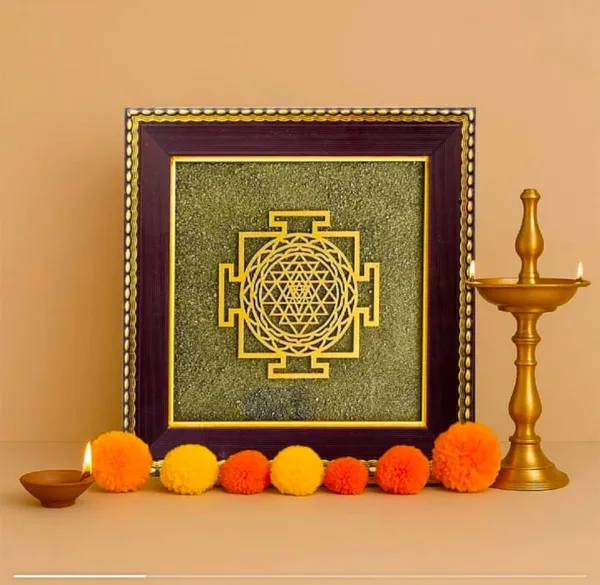 Shree_Yantra_Golden_Frame_-_Sacred_Geometry_Wall_Art_For_Wealth_&_Prosperity