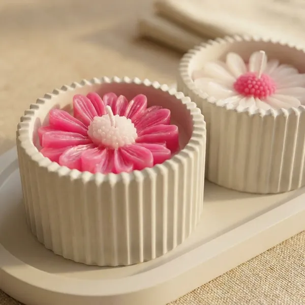 Handmade_Daisy_Flower_Candles_-_Set_Of_2_(Pink_&_White)