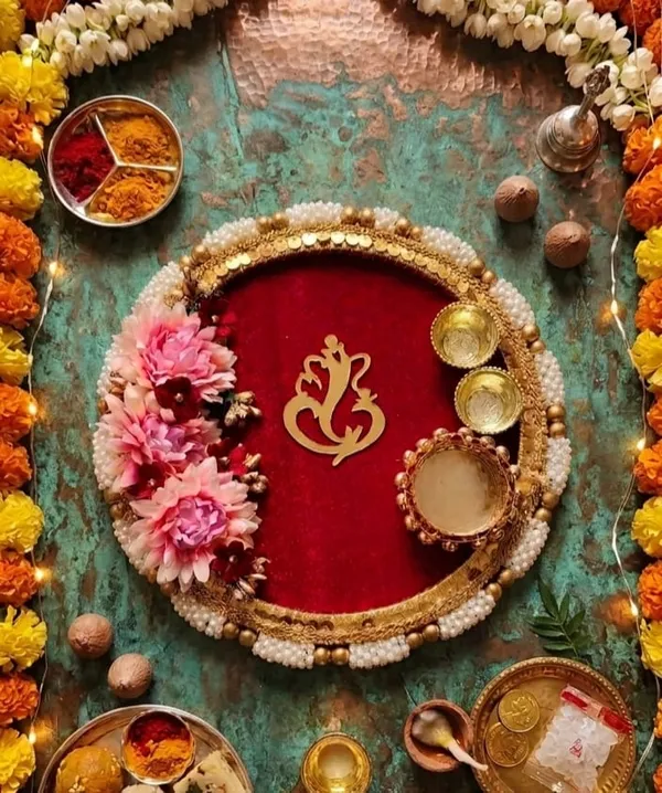 Decorative_Pooja_Thali_With_Ganesha_Motif_And_Traditional_Accessories._Size_-9_Inches