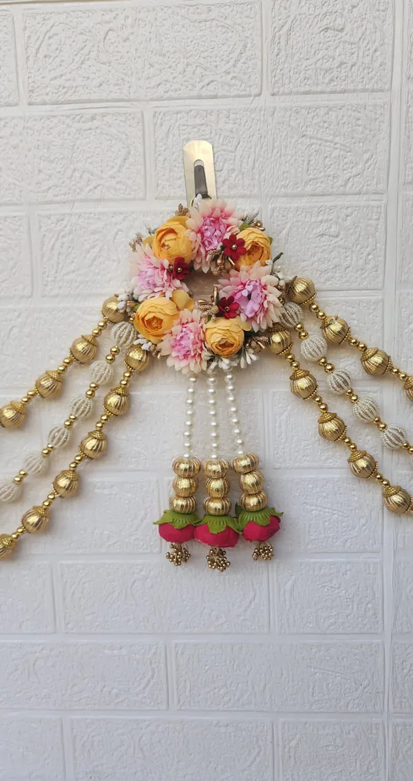 Handcrafted_Floral_Door_Toran_With_Golden_Beads_And_Pearl_Strings