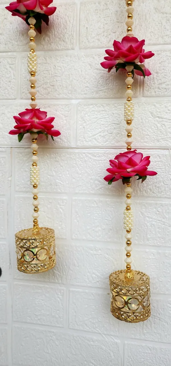 Rose_And_Mirror_Handcrafted_Bandharwar_Door_Toran_With_Side_Hangings_Include_LED_Candles