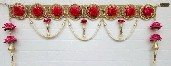 Rose_And_Mirror_Handcrafted_Bandharwar_Door_Toran_With_Side_Hangings_Include_LED_Candles