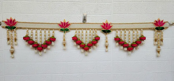 Royal_golden_pearls_floral_door_bandhanwar_toran