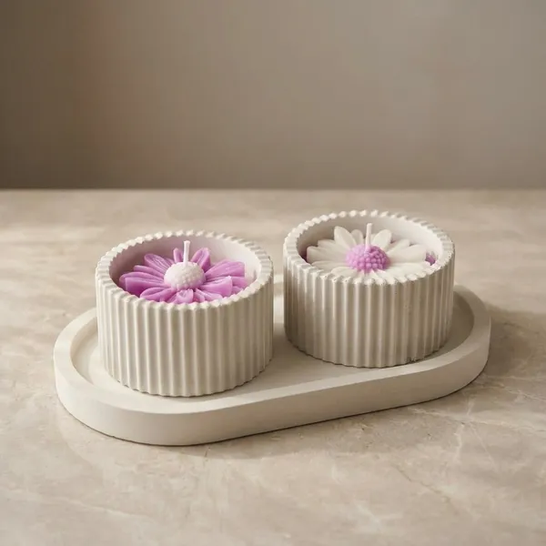 Floral_Candles_Set_-_Decorative_Wax_Candles_With_Daisy_Flower_Design_Set_Of_2