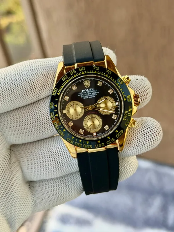 Premium_Stainless_Steel_And_Mineral_Glass_Rolex_Daytona_Gold_Dial_Watch