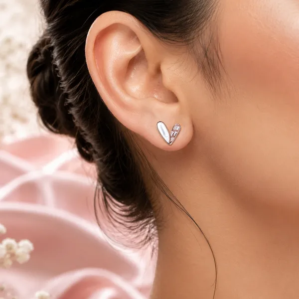 Rose_Gold_Pearl_And_Crystal_Stud_Earrings_For_Women