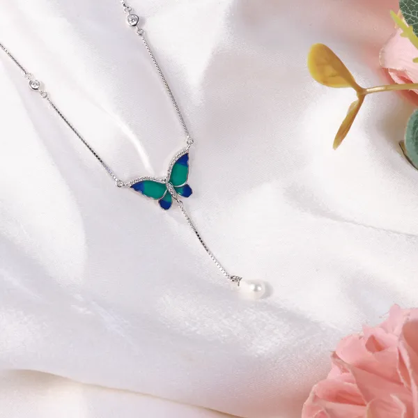 Silver_Tone_Glow_Butterfly_Pendant_Set_For_Women