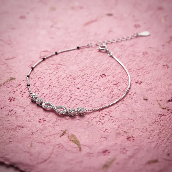 Silver_Tone_Rhinestone_Chain_Bracelet_For_Women