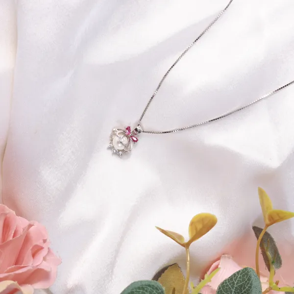 Silver_Tone_Floral_Pendant_Necklace_For_Women