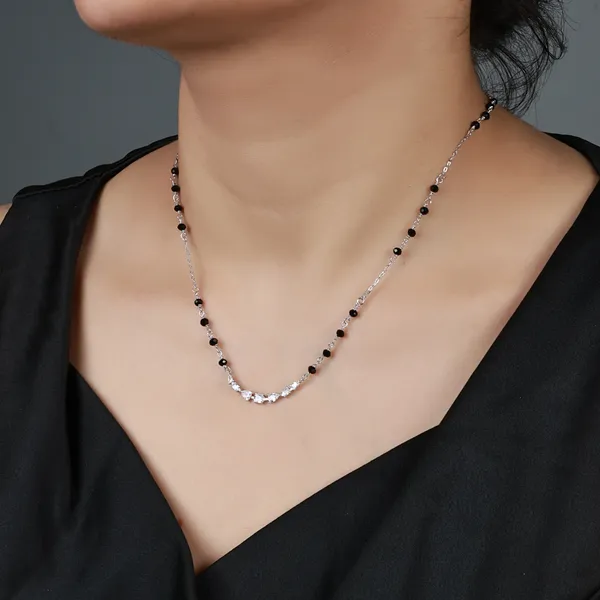 Black_Beaded_Crystal_Necklace_For_Women