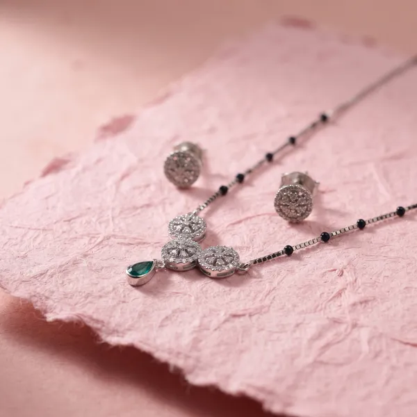 Silver-Tone_Stone_Embellished_Necklace_And_Earrings_Set_For_Women