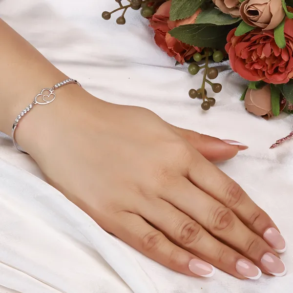 Silver_Heart_Charm_Chain_Bracelet_For_Women