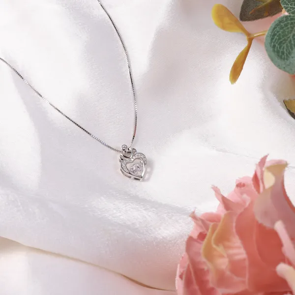 Silver_Tone_Heart_Pendant_Necklace_For_Women