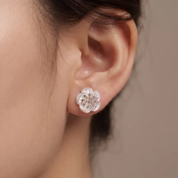 White_Floral_Stud_Earrings_For_Women