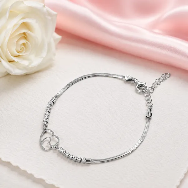 Silver_Heart_Charm_Chain_Bracelet_For_Women
