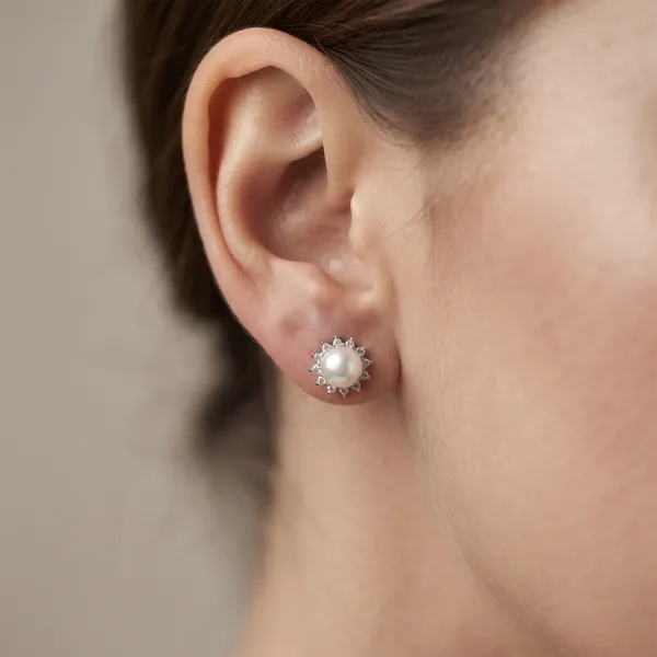 Silver-Tone_Pearl_Stud_Earrings_For_Women