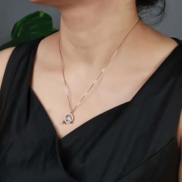 Silver-Tone_Pendant_Necklace_For_Women