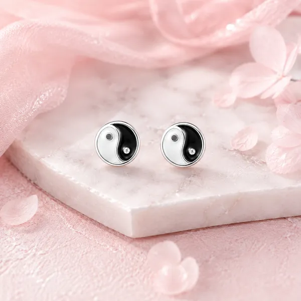 Silver_Yin_Yang_Stud_Earrings_For_Women