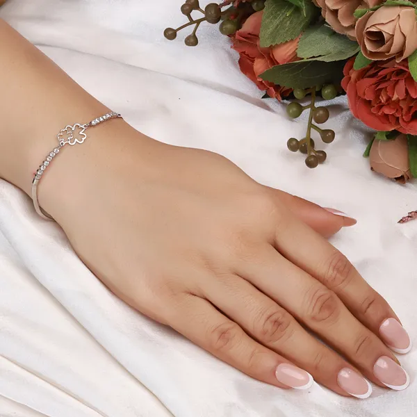 Silver_Tone_Floral_Chain_Bracelet_For_Women