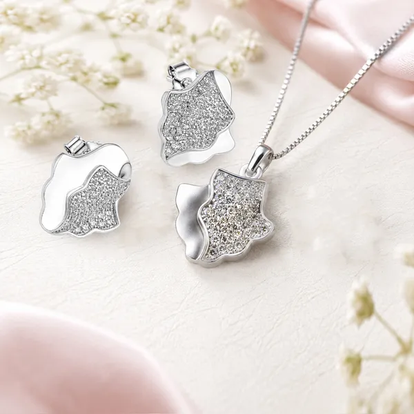 Silver_Tone_Floral_Pendant_Necklace_And_Earrings_Set
