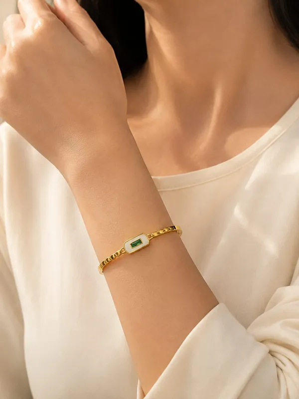 Parisian_Kada