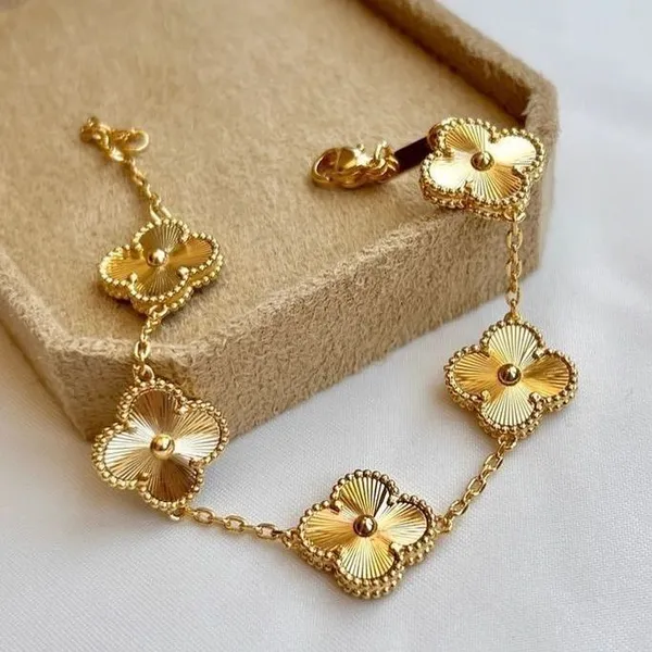 Clover_bracelet_golden