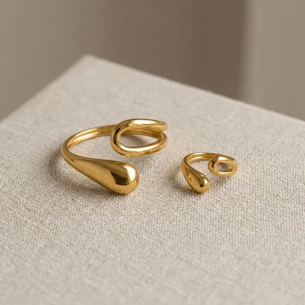 Gold_Toned_Spiral_Ring_&_Bracelet_(Adjustable)