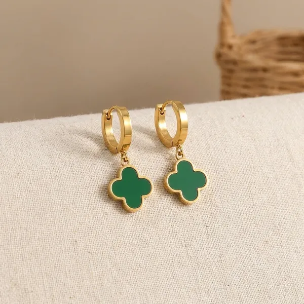Gold_Elegant_Green_Clover_Drop_Earrings