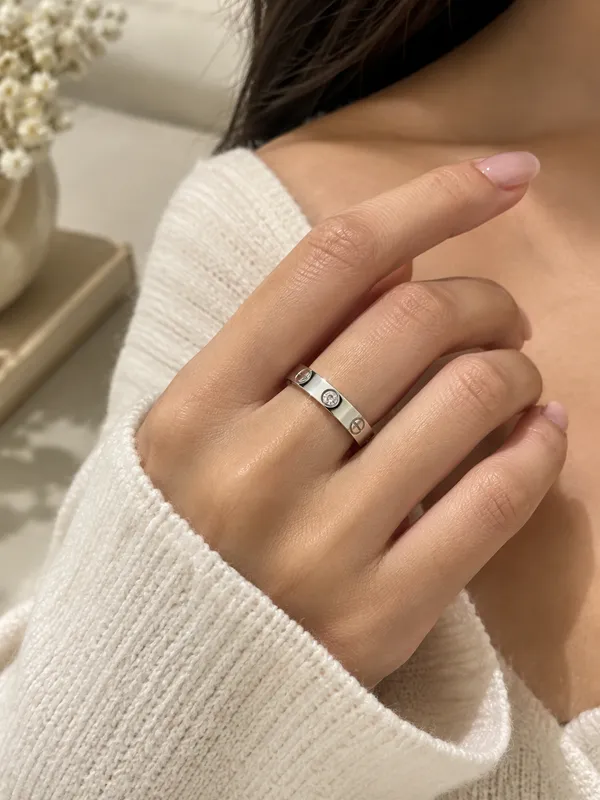 Love_Ring_with_stone_(Silver)_size_6