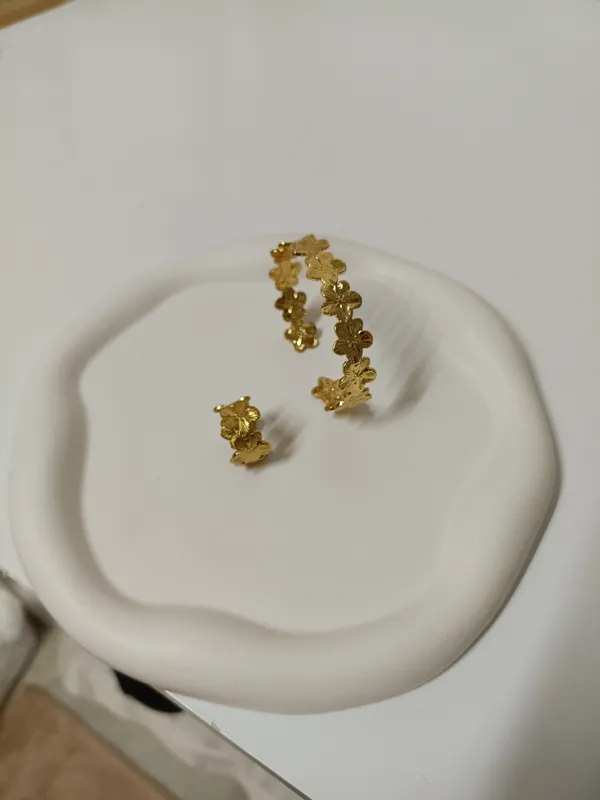 Gold_Floral_Bangle_&_Ring_Set_(Adjustable)