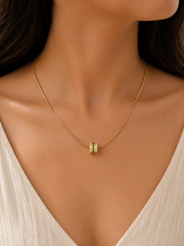 Green_stone_rolling_pendant_chain