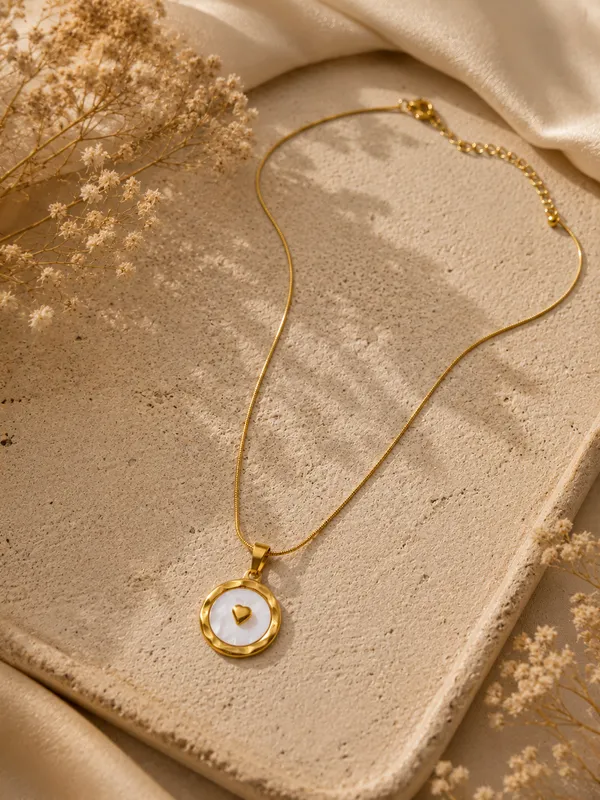 Heart_enamel_pendant_chain