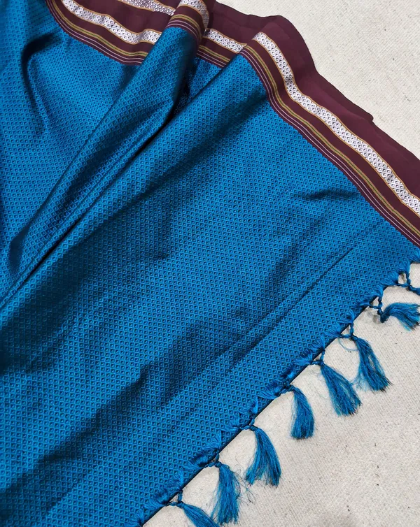 Blue_Plain_Khun_Saree_For_Women