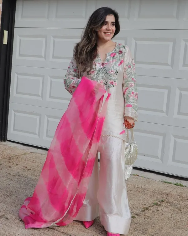 White_&_Pink_Crepe_Silk_Suit_Set_For_Women