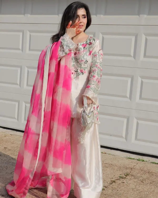 White_&_Pink_Crepe_Silk_Suit_Set_For_Women