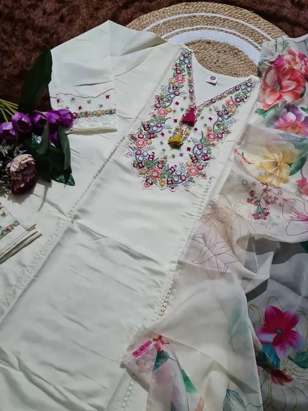 White_Viscose_Chanderi_Suit_Set_For_Women
