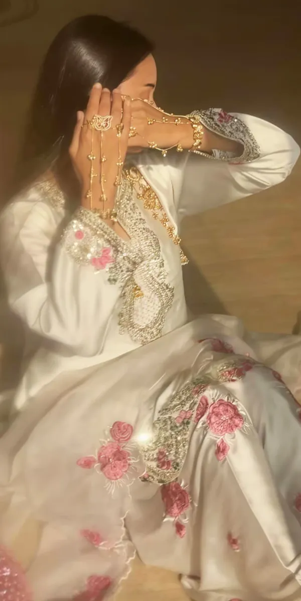 White_Polyester_Cotton_Farshi_Embroidered_Kurta_Salwar_Set_For_Women