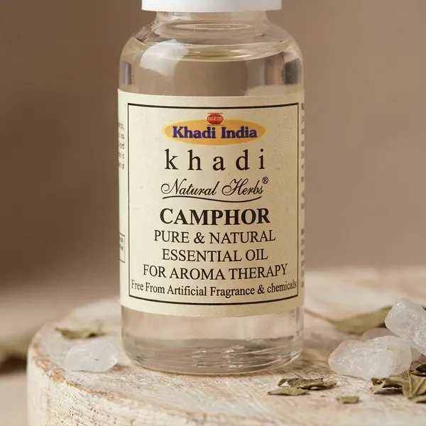 Camphor_Essential_Oil