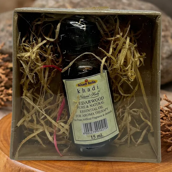 Cedarwood_Essential_Oil