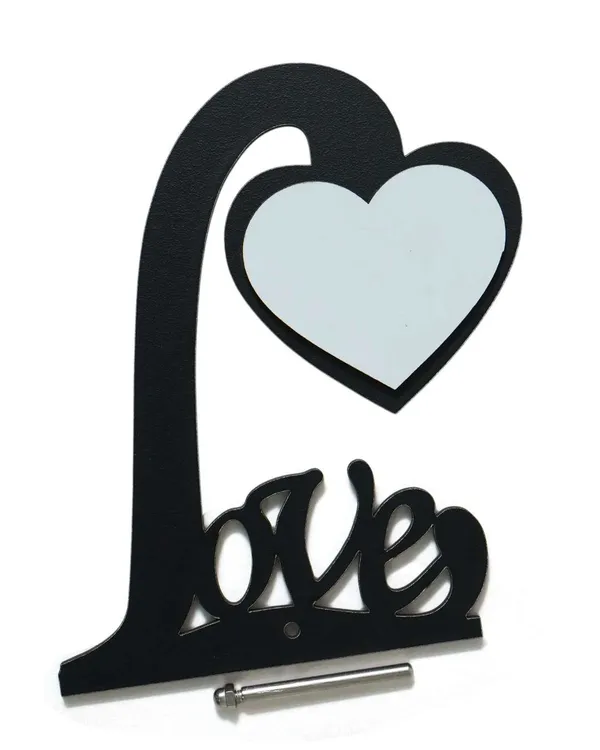 Love_Heart_Shape_Design_-_Black_Cardboard