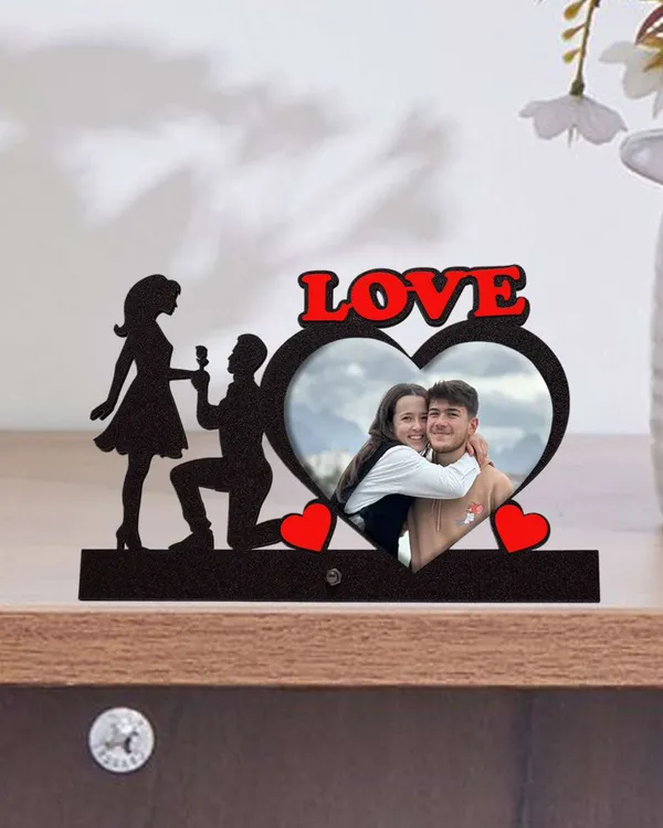 Couple_Love_Heart_Shaped_Photo_Frame-Black_and_Brown_Cardboard