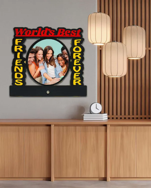 World_Best_Friends_Forever_Photo_Frame_-_Red,_Yellow_and_Black_Cardboard_in_Oval_Shaped