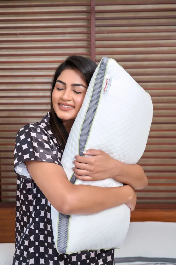 Plush_ProWhite_And_Grey_Cotton_Cover_And_Polyester_Fiber_Filling_Pillow